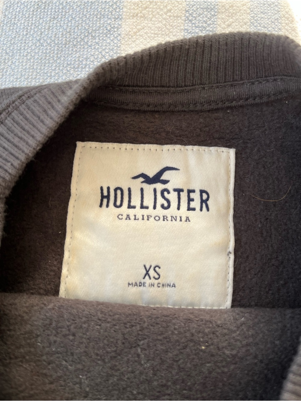 Hollister Sun & Moon Embroidered Tee - Charcoal - Picture 3 of 4